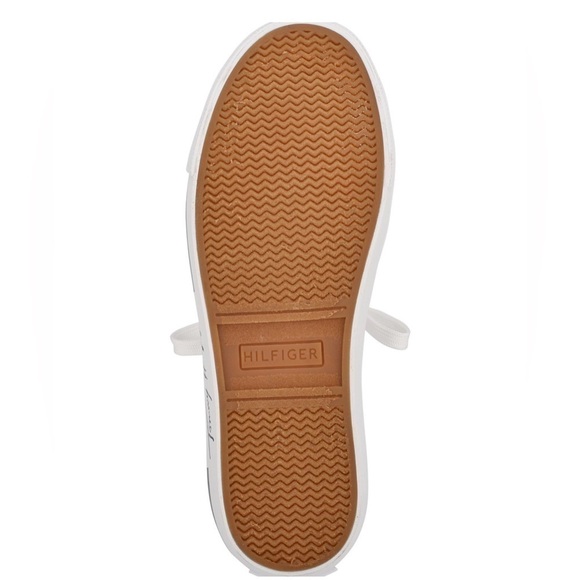 Women's Gessie Stretch Knit Sneakers runs big - Picture 5 of 5